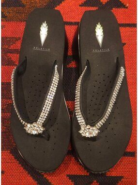 NEW Volatile Black Rhinestone Platform Flip Flops Size 8 With Leather Upper